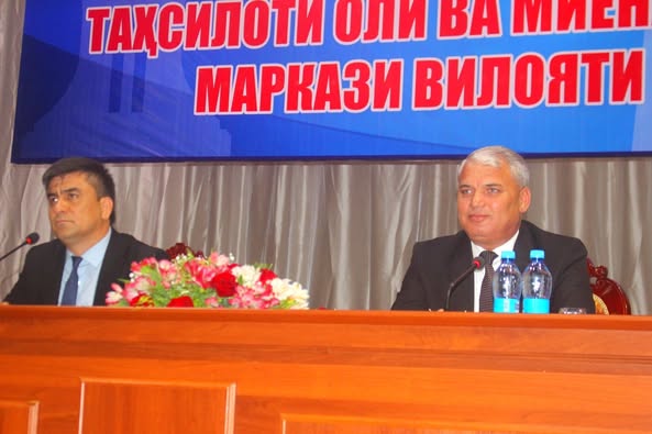 МУЛОҚОТИ РАИСИ НОҲИЯИ ДЕВАШТИЧ БО ДОНИШҶӮЁНИ МУАССИСАҲОИ ТАҲСИЛОТИ МИЁНА ВА ОЛИИ КАСБИИ МАРКАЗИ ВИЛОЯТИ СУҒД