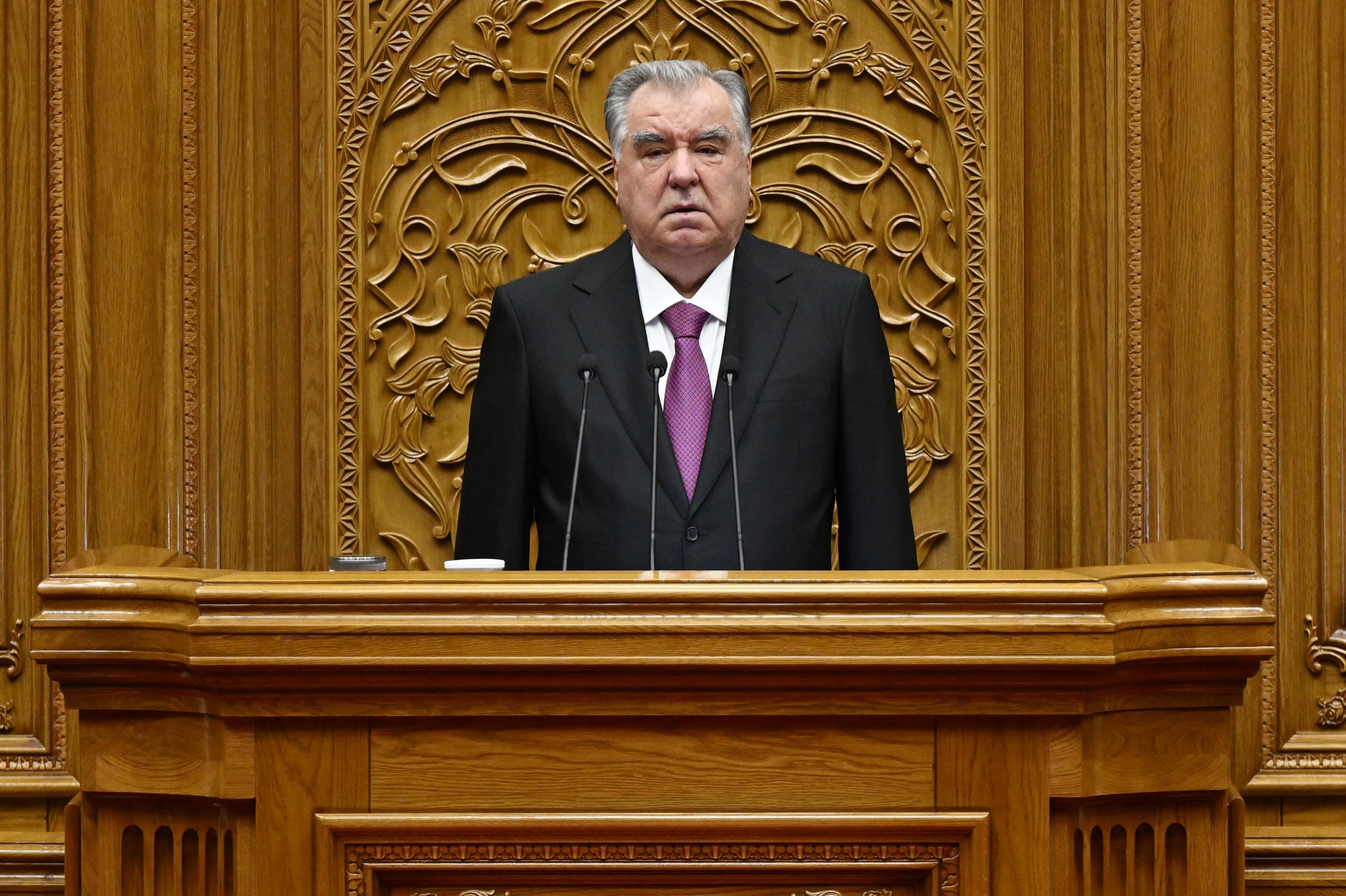 ПАЁМИ ПРЕЗИДЕНТИ ҶУМҲУРИИ ТОҶИКИСТОН МУҲТАРАМ ЭМОМАЛӢ РАҲМОН ДАР БОРАИ САМТҲОИ АСОСИИ СИЁСАТИ ДОХИЛӢ ВА ХОРИҶИИ ҶУМҲУРӢ